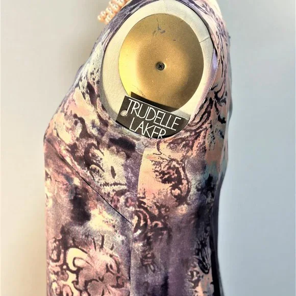 STUNNING SILK SHEATH DRESS - Picture 2 of 4